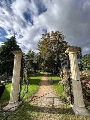Ein Garten an der Unterkunft Place to beee