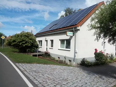 Das Gebäude in dem sich die Ferienwohnung befindet