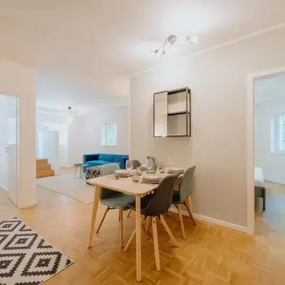 Parklounge Apartment in historic Villa