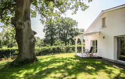 Ein Garten an der Unterkunft Cottage
