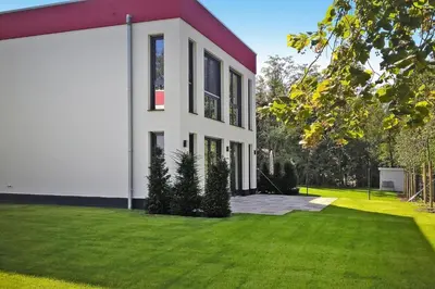 Ein Garten an der Unterkunft Apartment mit Frühstück in Strausberg