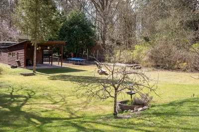 Ein Garten an der Unterkunft Ferienhaus Neuland 5 - Entspannung in Seenaehe