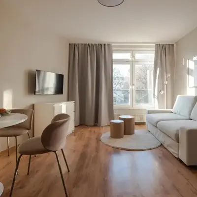 2-Zimmer City Apartment Berlin Mitte 50m2 - U-Bahn Leopoldplatz by Rooms Berlin