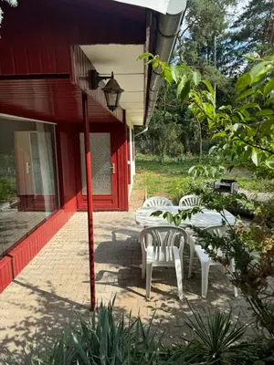 Ein Garten an der Unterkunft Feriendorf Seddiner See - Bungalow 4