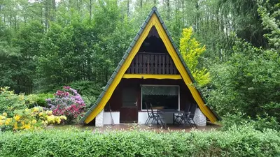 Ein Garten an der Unterkunft Finnhütte am Lübbesee