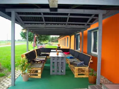 Ein Sitzbereich in der Unterkunft Family-Friendly Guesthouse in the Oderbruch