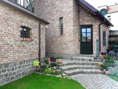 Das Gebäude in dem sich die Ferienwohnung befindet
