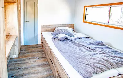 Ein Bett oder Betten in einem Zimmer der Unterkunft Amazing Ship In Hennigsdorf